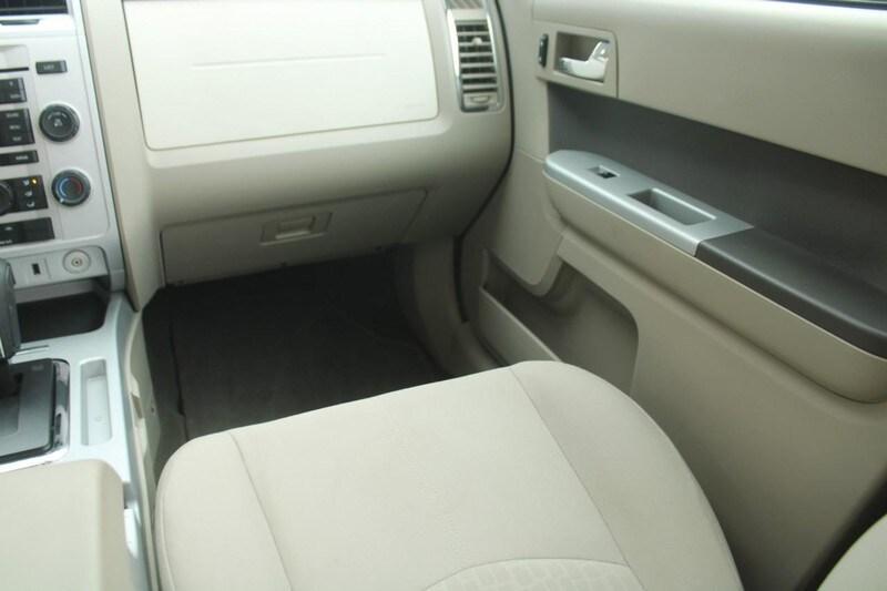 used 2011 Mercury Mariner car, priced at $9,995