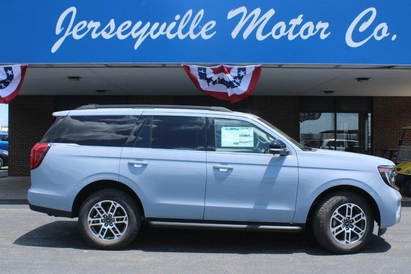 new 2025 Ford Expedition car, priced at $70,180