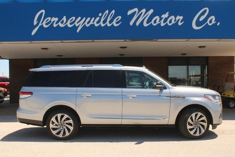 used 2022 Lincoln Navigator L car, priced at $65,995