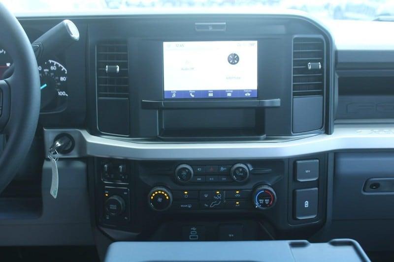 new 2025 Ford F-350 car, priced at $62,920