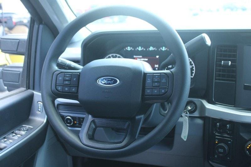 new 2025 Ford F-350 car, priced at $62,920
