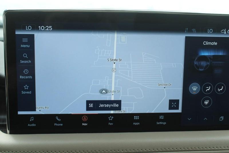 used 2022 Lincoln Nautilus car, priced at $40,995