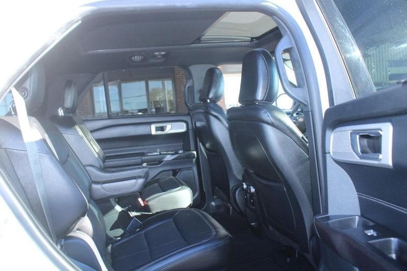 used 2020 Ford Explorer car