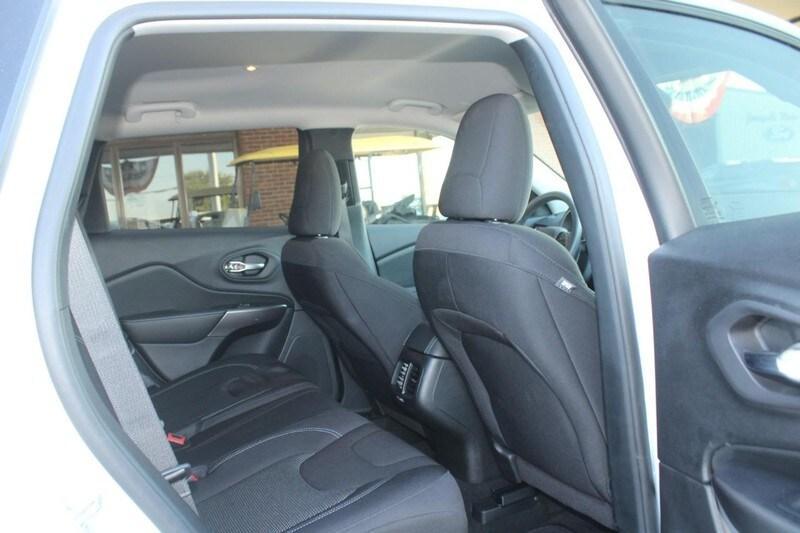used 2021 Jeep Cherokee car