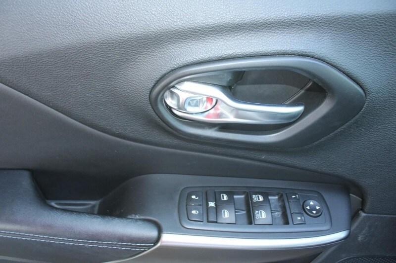 used 2021 Jeep Cherokee car