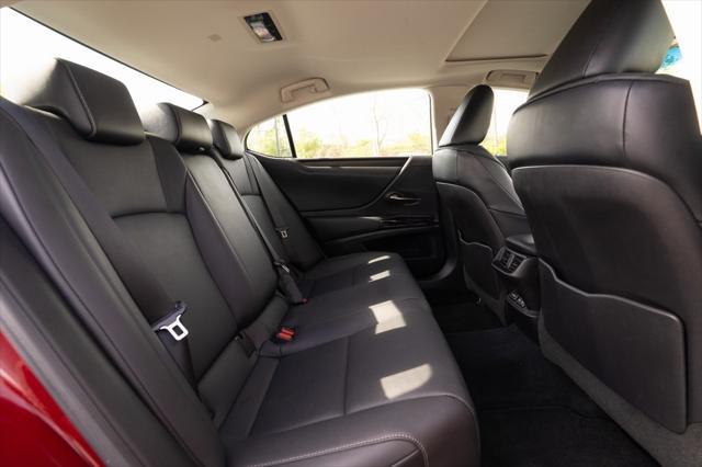 used 2022 Lexus ES 350 car, priced at $35,300