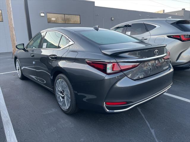 new 2025 Lexus ES 300h car, priced at $54,590