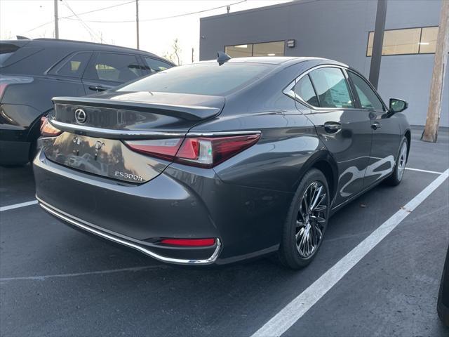 new 2025 Lexus ES 300h car, priced at $54,590