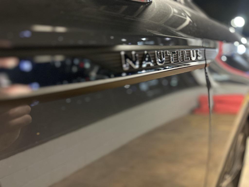 used 2021 Lincoln Nautilus car, priced at $31,708