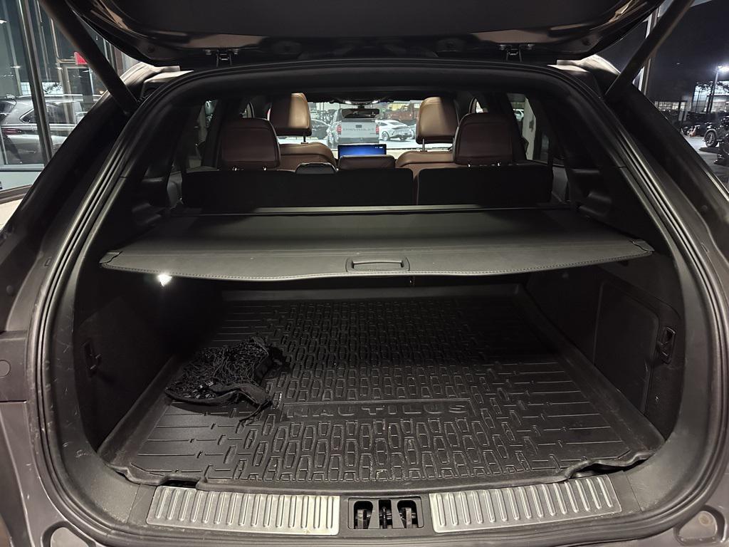 used 2021 Lincoln Nautilus car, priced at $31,708