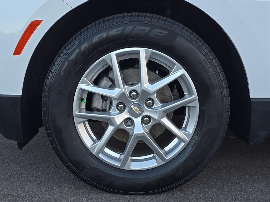 used 2022 Chevrolet Equinox car, priced at $17,768