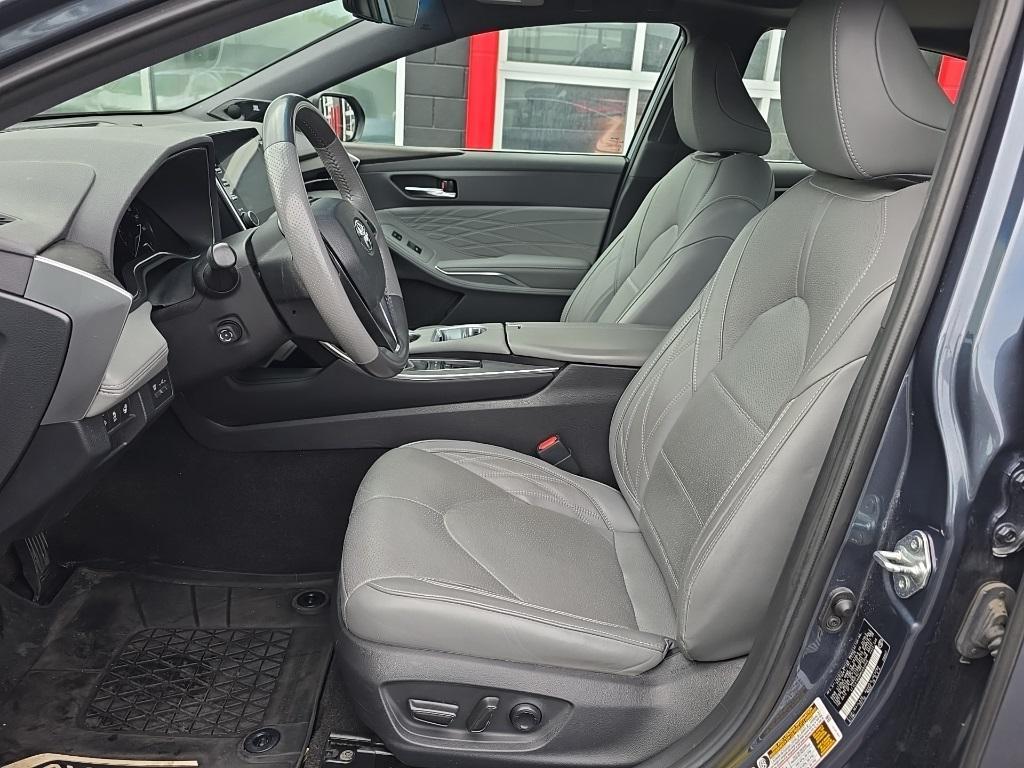 used 2021 Toyota Avalon Hybrid car, priced at $28,800