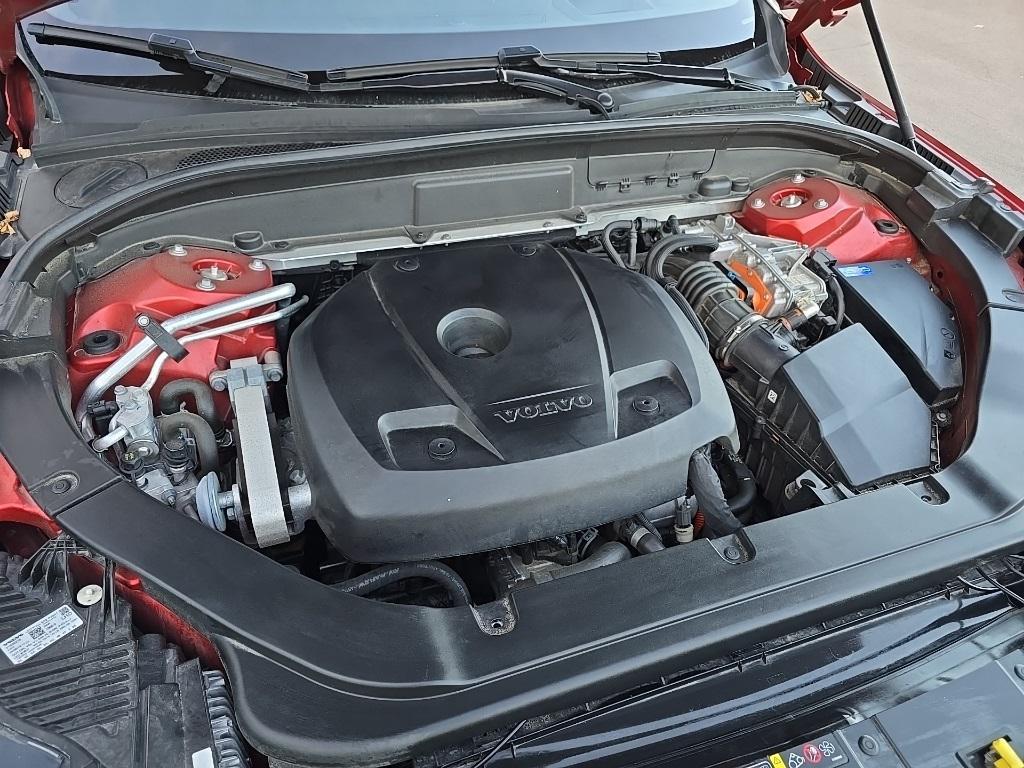 used 2019 Volvo XC60 Recharge Plug-In Hybrid car, priced at $33,900