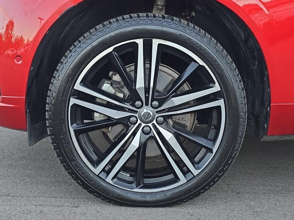 used 2019 Volvo XC60 Recharge Plug-In Hybrid car, priced at $33,900