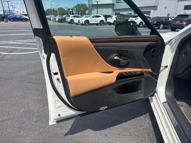 used 2025 Lexus ES 350 car, priced at $45,000