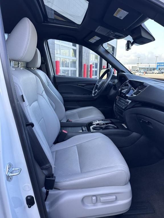 used 2022 Honda Passport car, priced at $32,500