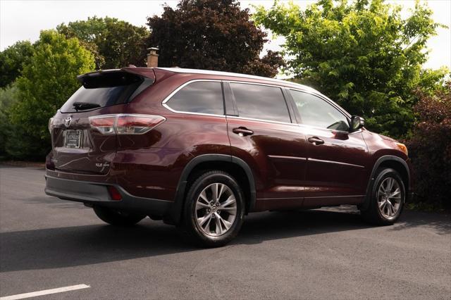 used 2015 Toyota Highlander car, priced at $17,200