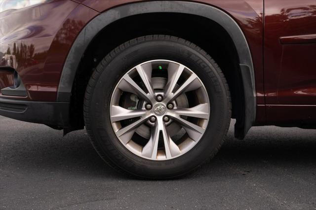 used 2015 Toyota Highlander car, priced at $17,200