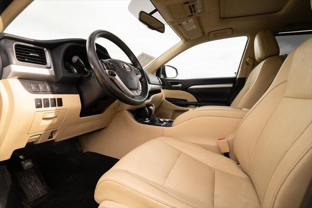 used 2015 Toyota Highlander car, priced at $17,200