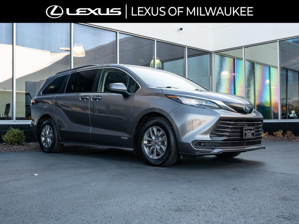 used 2021 Toyota Sienna car, priced at $33,694