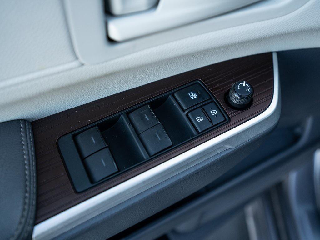 used 2021 Toyota Sienna car, priced at $33,694