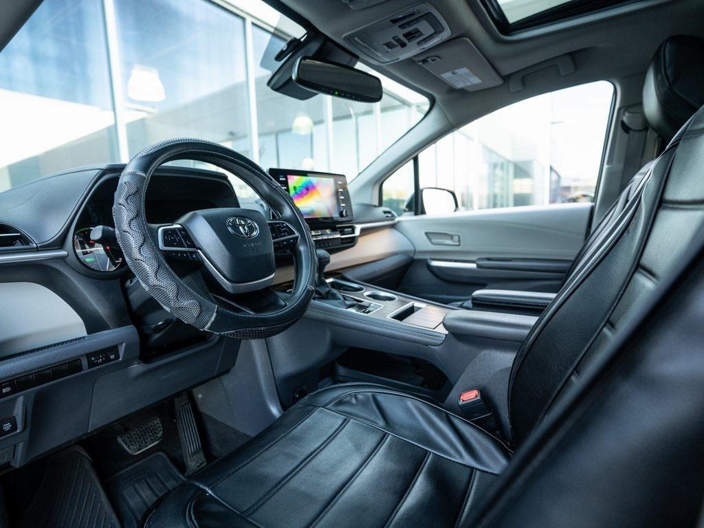 used 2021 Toyota Sienna car, priced at $33,694