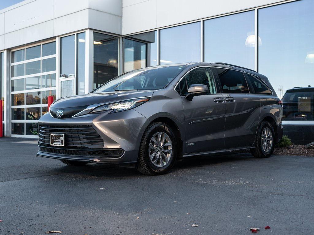 used 2021 Toyota Sienna car, priced at $33,694