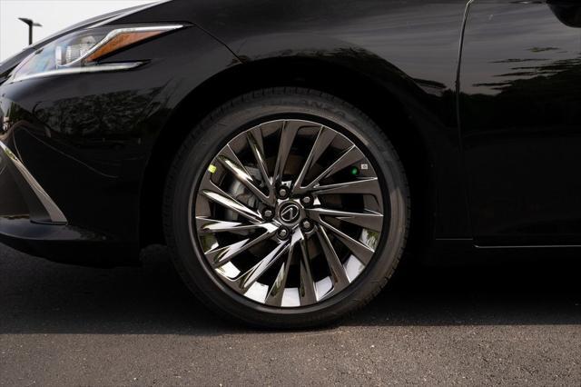 new 2025 Lexus ES 300h car, priced at $50,510