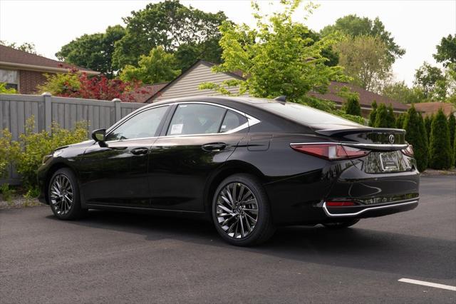 new 2025 Lexus ES 300h car, priced at $50,510