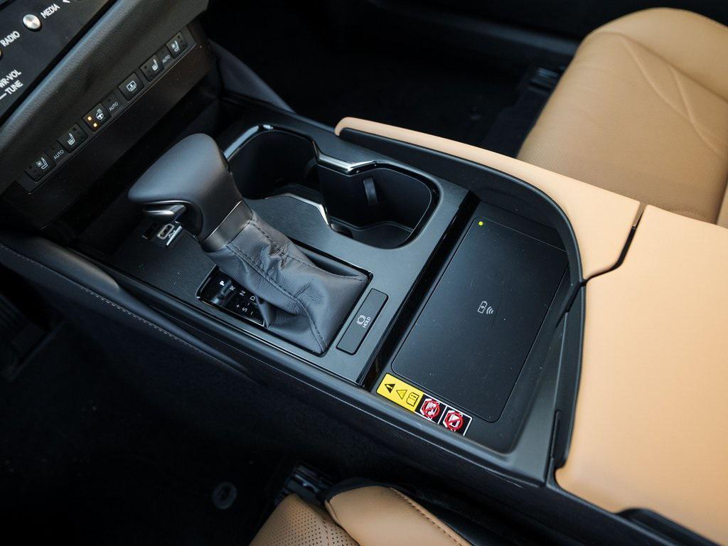 new 2025 Lexus ES 350 car, priced at $53,170