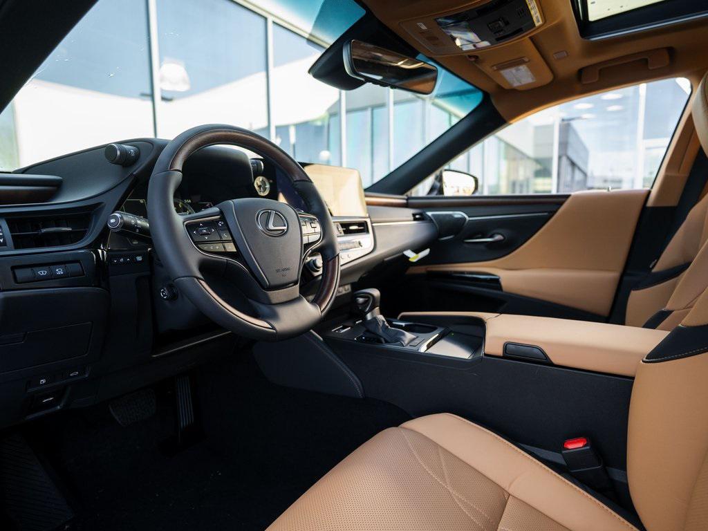 new 2025 Lexus ES 350 car, priced at $53,170