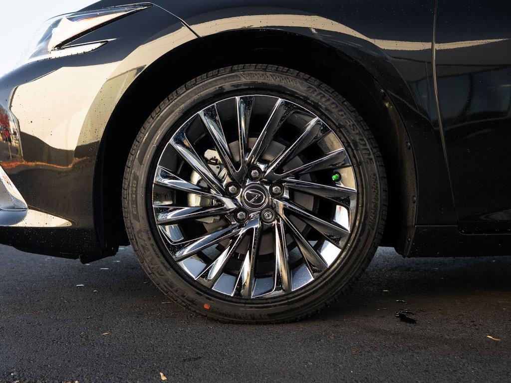 new 2025 Lexus ES 350 car, priced at $53,170