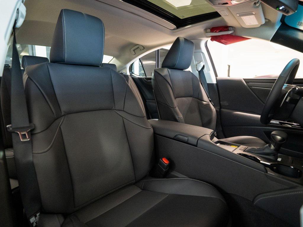 new 2025 Lexus ES 350 car, priced at $46,345