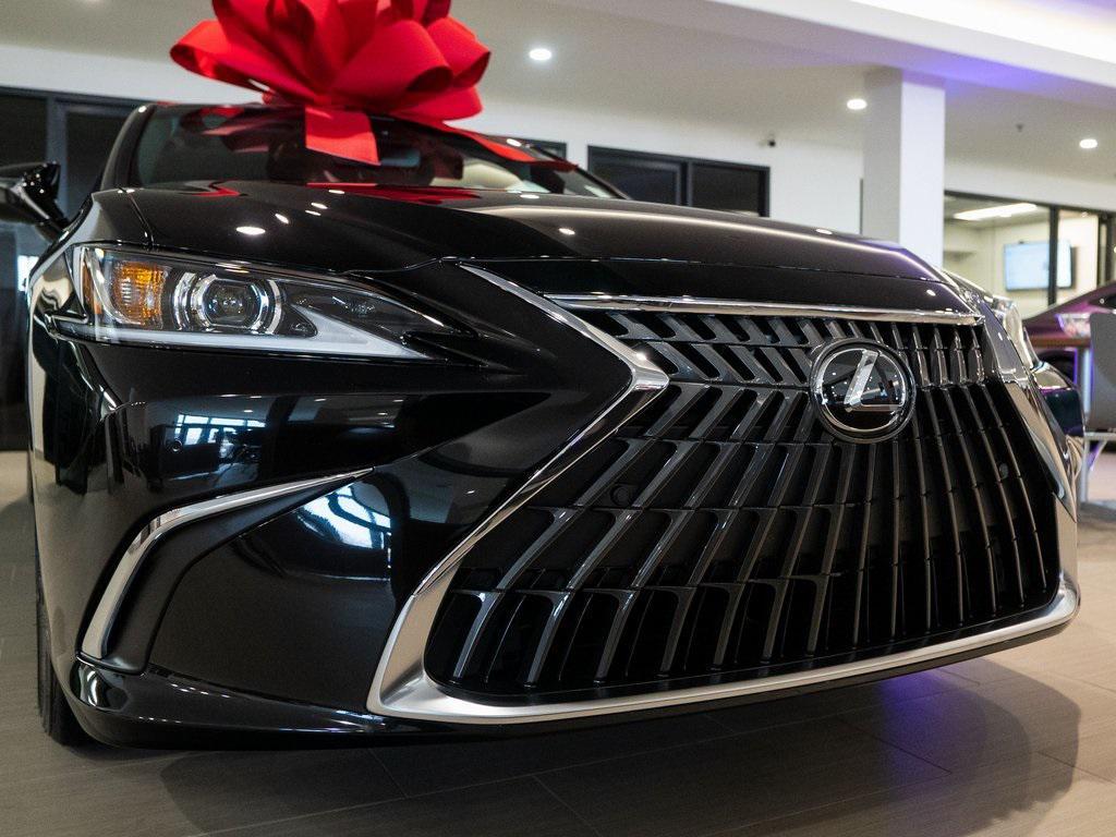 new 2025 Lexus ES 350 car, priced at $46,345