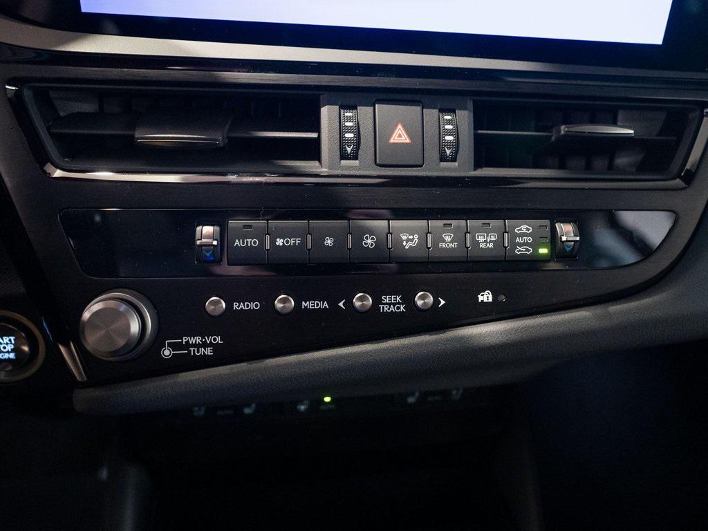 new 2025 Lexus ES 350 car, priced at $46,345