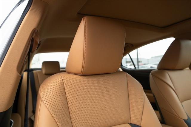 new 2025 Lexus ES 300h car, priced at $49,955