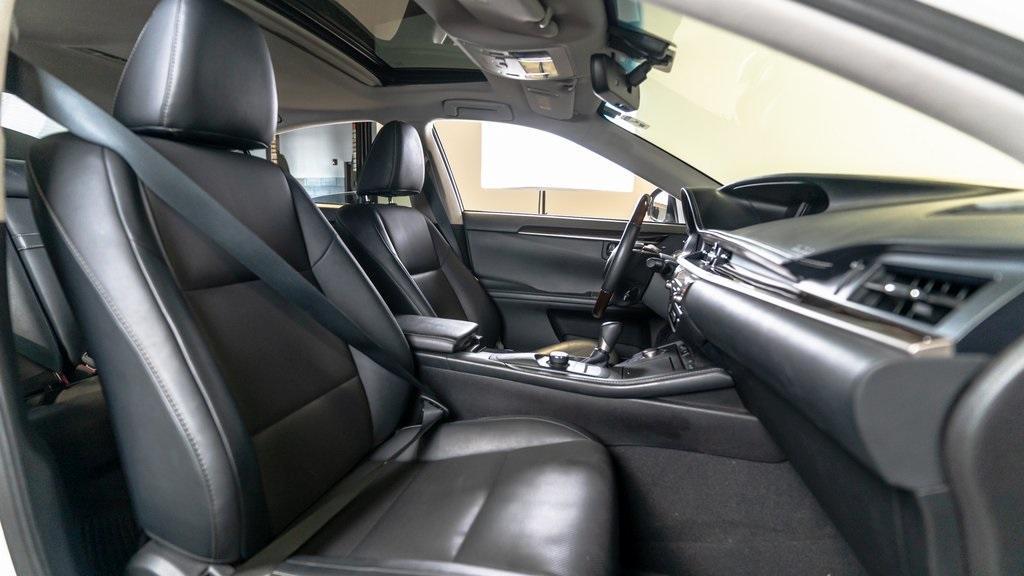 used 2016 Lexus ES 350 car, priced at $16,000