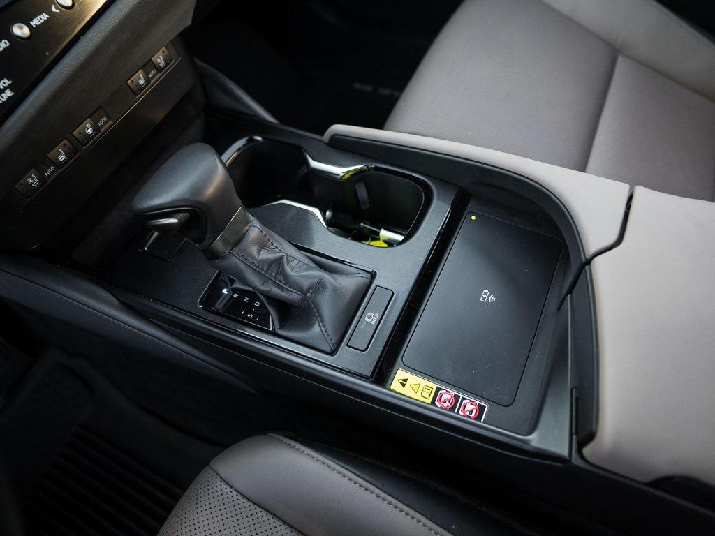 used 2024 Lexus ES 350 car, priced at $42,998