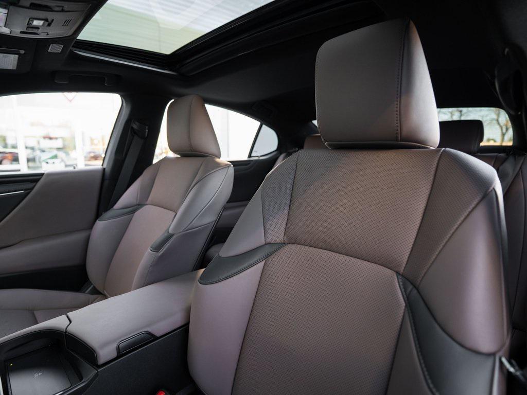 used 2024 Lexus ES 350 car, priced at $42,998