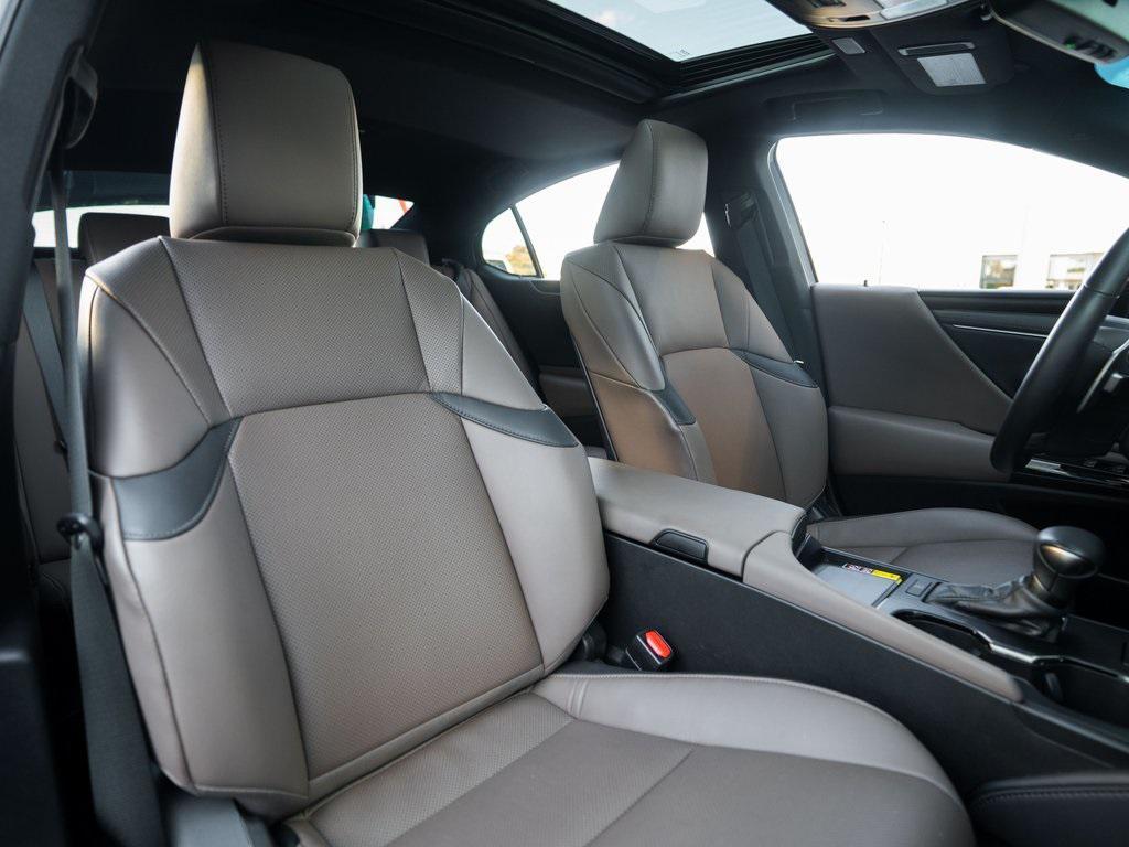 used 2024 Lexus ES 350 car, priced at $42,998
