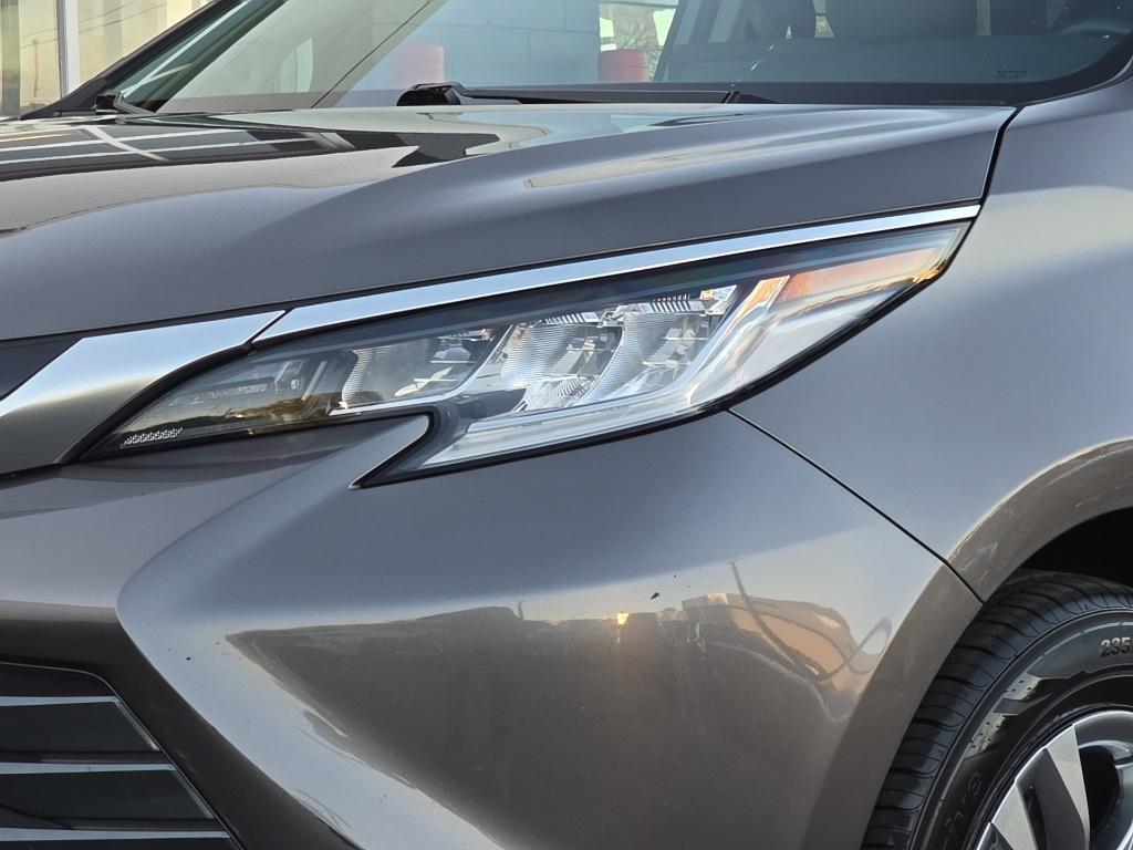 used 2024 Toyota Sienna car, priced at $41,412