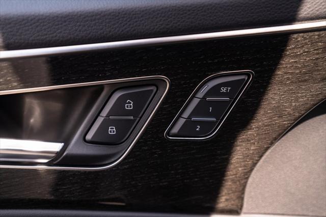 used 2023 Audi Q7 car, priced at $39,400