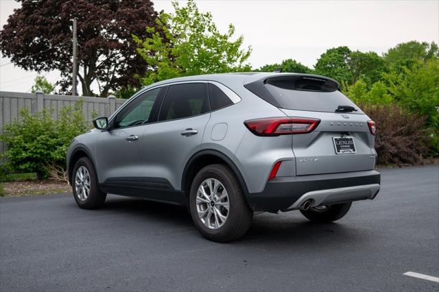 used 2024 Ford Escape car, priced at $25,900