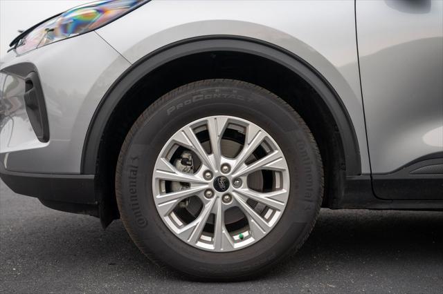 used 2024 Ford Escape car, priced at $25,900