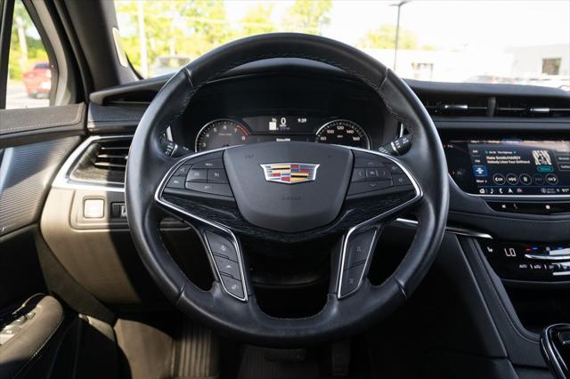 used 2021 Cadillac XT5 car, priced at $32,200