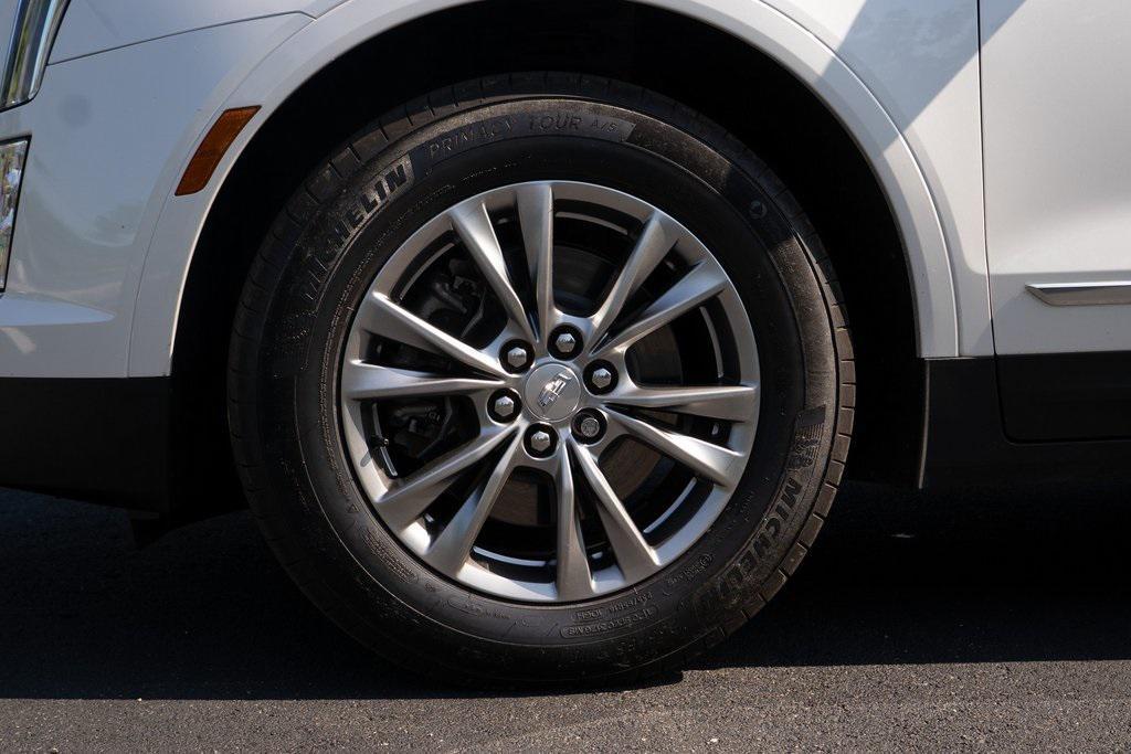 used 2021 Cadillac XT5 car, priced at $30,800