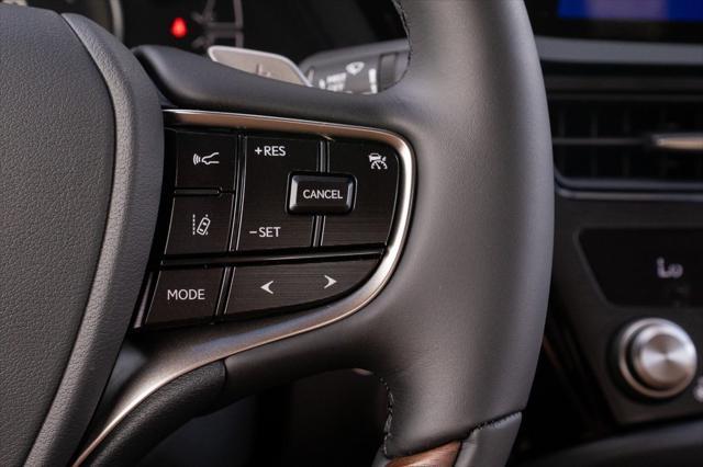 new 2025 Lexus ES 300h car, priced at $54,230