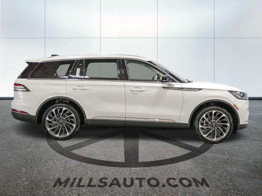 new 2025 Lincoln Aviator car, priced at $69,775