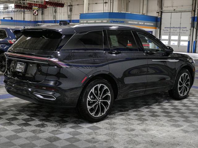 new 2025 Lincoln Nautilus car, priced at $62,705