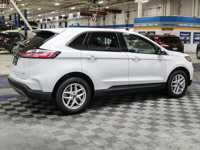 used 2024 Ford Edge car, priced at $29,618